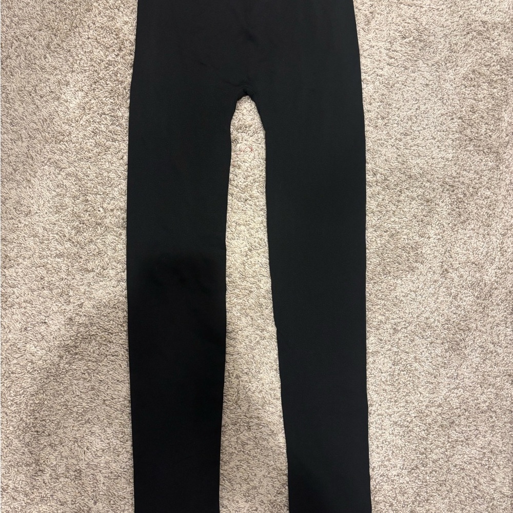 LUK EES Black Fitted Leggings 🖤 (Size 1X/2X)